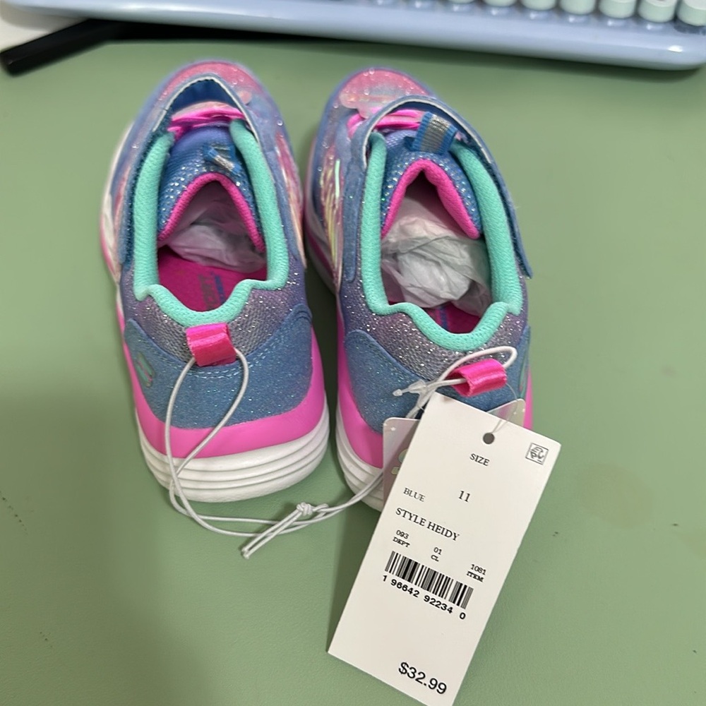 Sketchers for girls
